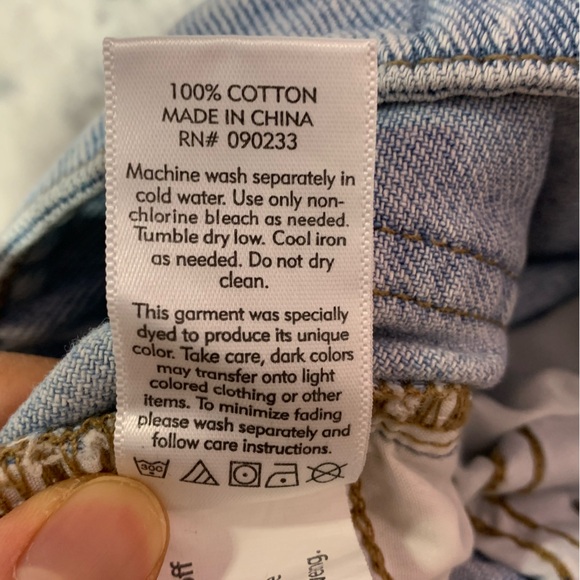 Pacsun Light Wash Blue Denim Mom Jeans Sz 25 - Picture 8 of 10